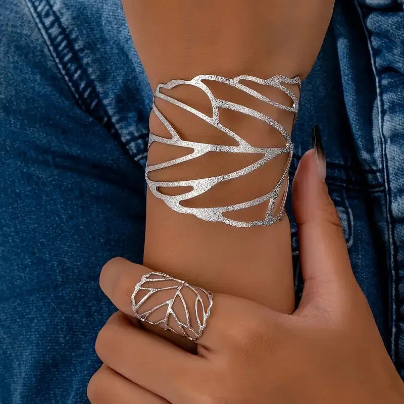 Vintage Leaf Bangle Bracelet