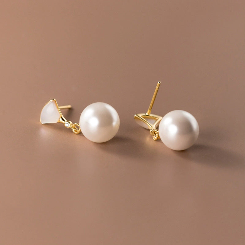 Chic Sterling Silver Pearl Earrings