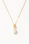 Elegant Gold Pearl Necklace