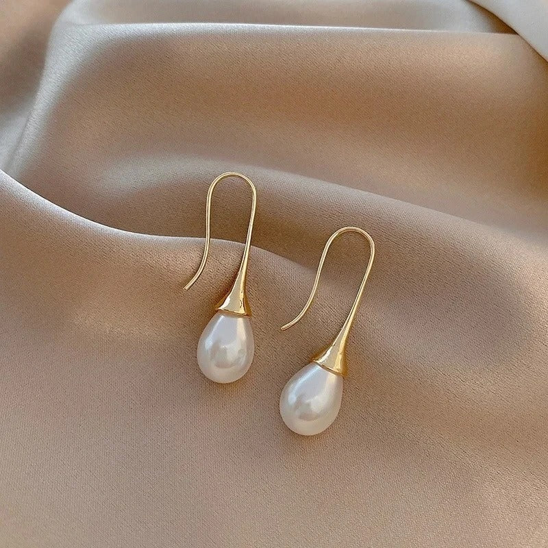 Classic Pearl Earrings – Helena